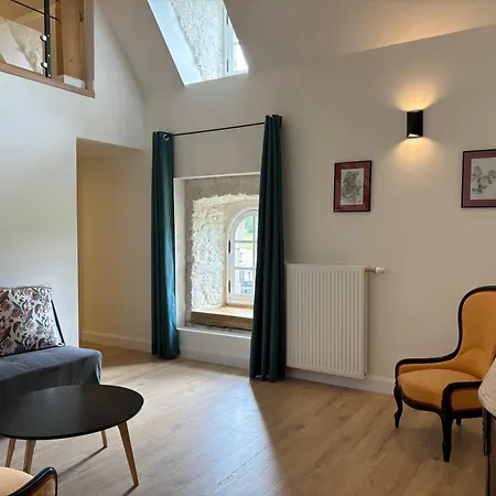 ベッド・アンド・ブレックファスト Les Communs De Chiffrevast *