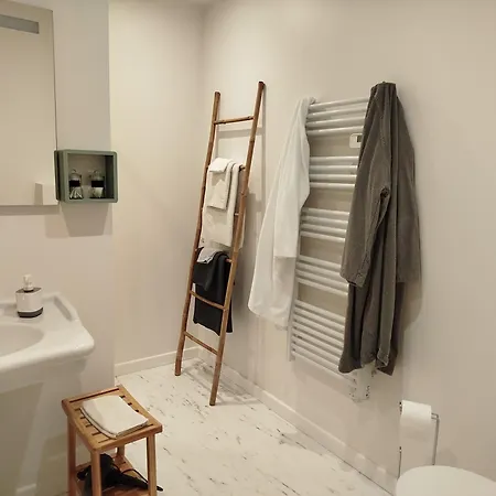 Les Communs De Chiffrevast Couette-café