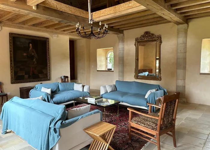 Les Communs De Chiffrevast Bed & Breakfast *