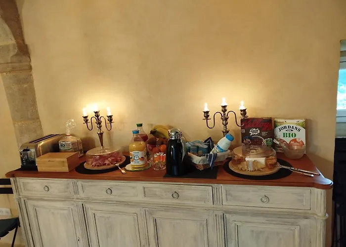 Les Communs De Chiffrevast Bed & Breakfast Tamerville