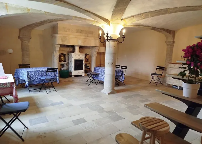 Les Communs De Chiffrevast Bed & Breakfast *